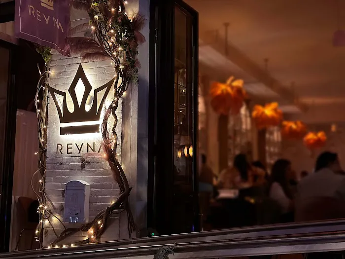 Reyna New York Picture 9