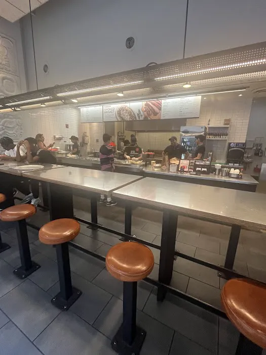 Chipotle Mexican Grill Picture 5