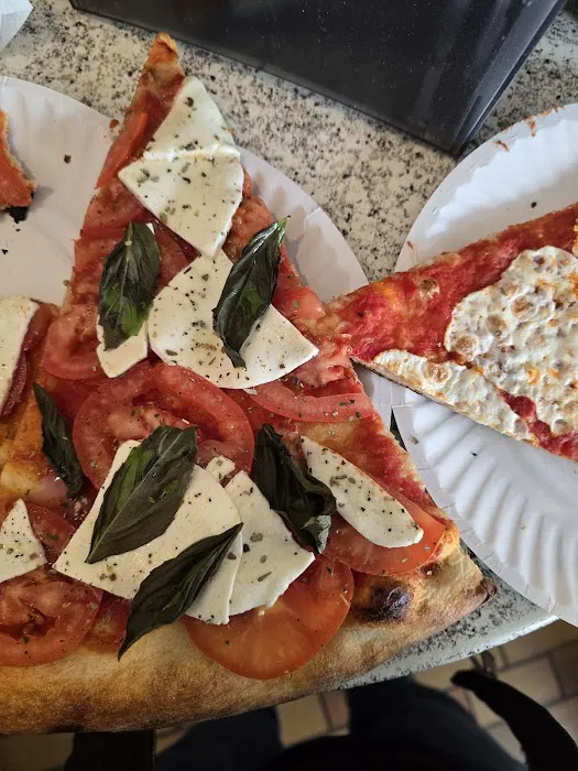 Joe's Pizza Picture 7