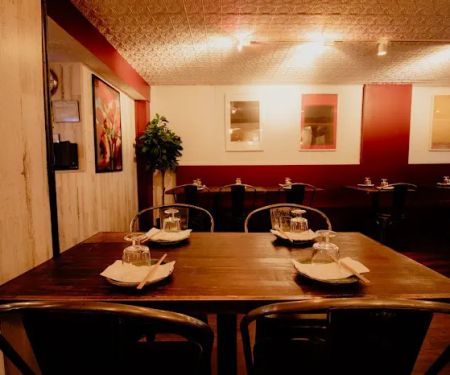 Jiang's Kitchen 疆湖 - Halal Chinese Food