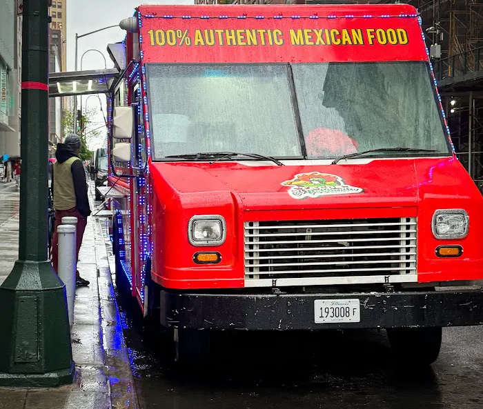Tacos El Poblanito food truck Picture 3