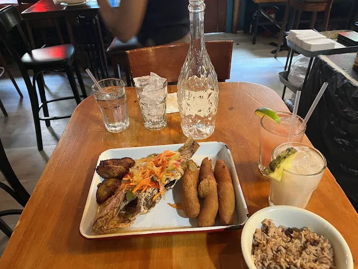 Omar's Kitchen and Rum Bar Picture 6