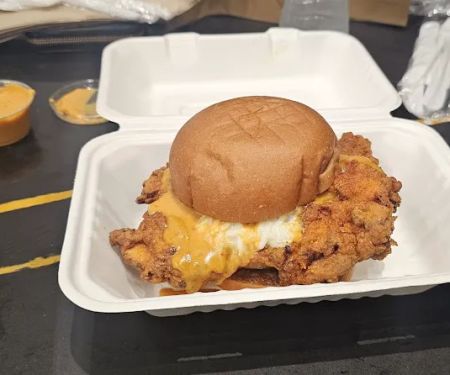 Fluffies Hot Chicken - LES