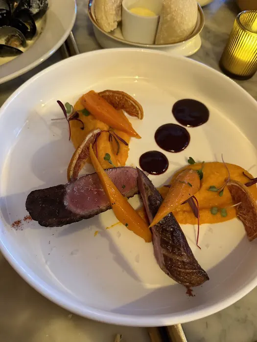 Mino Brasserie Picture 3