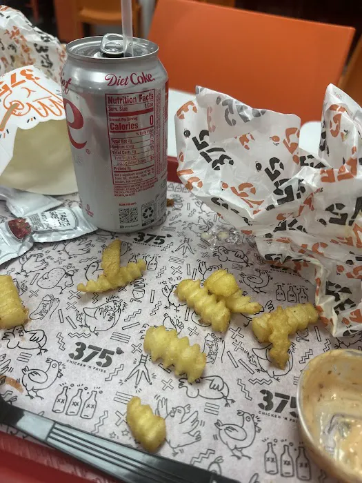 375º Chicken 'n Fries Picture 9