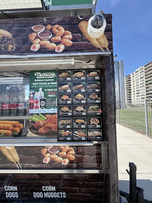 Hima Halal Food Truck Picture 2