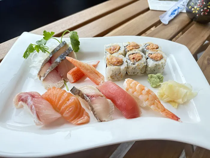 WOW SUSHI Picture 2