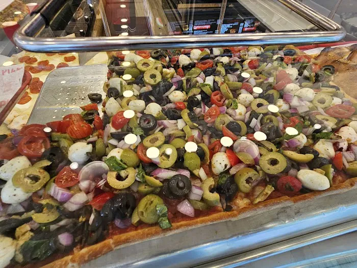 Roma Pizza Picture 3