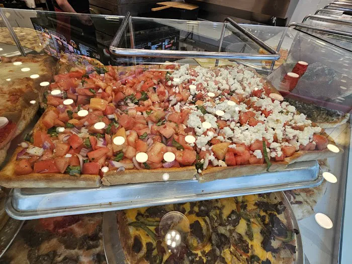 Roma Pizza Picture 4