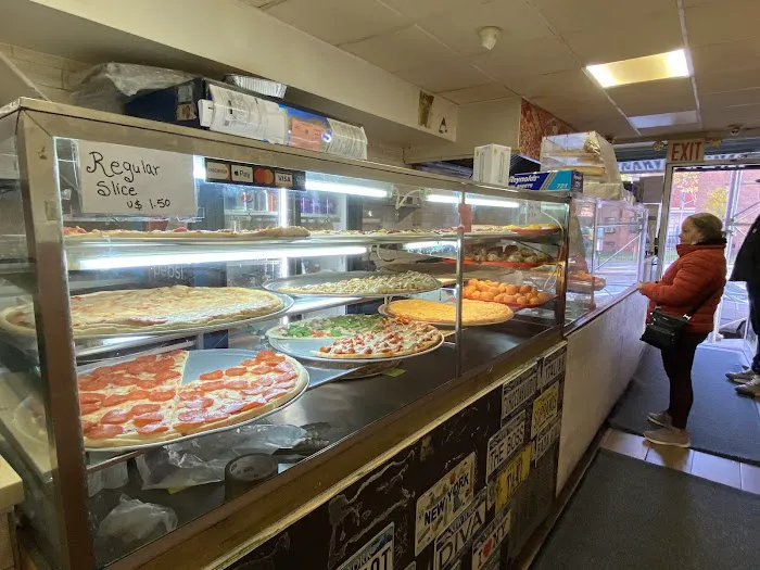 Avenue D Pizza Picture 10