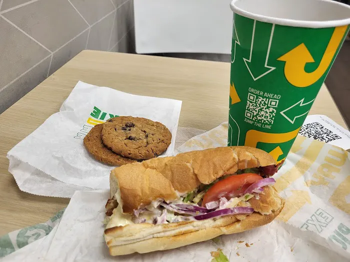 Subway Picture 4