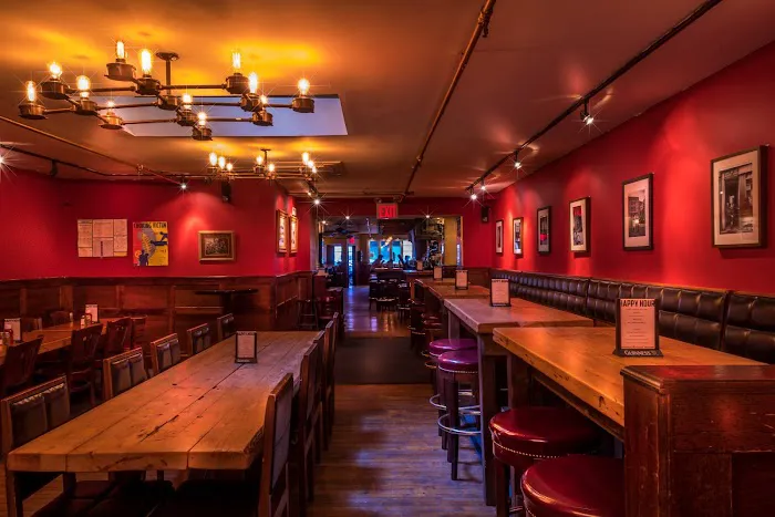 Shades of Green Pub & Restaurant Picture 9