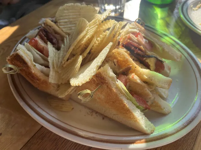 The Lions Bar & Grill Picture 5
