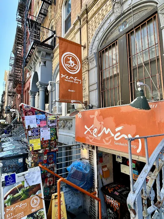 Xe May Sandwich Shop Picture 1