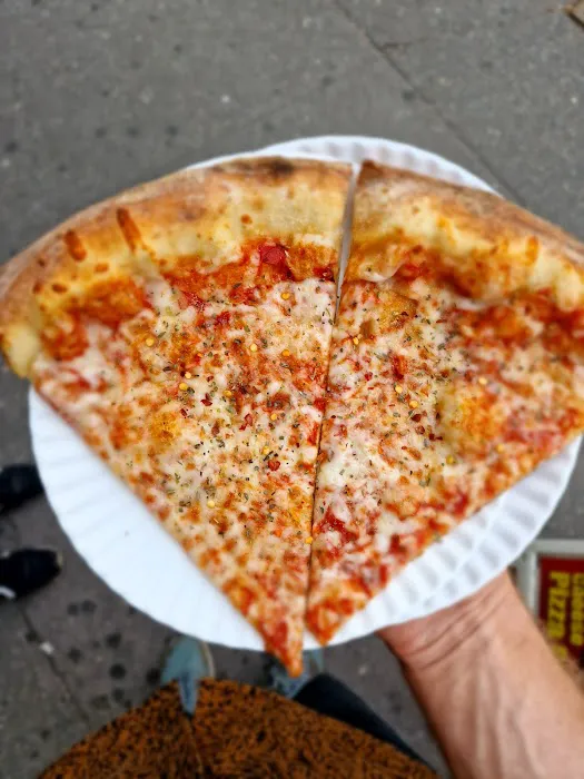 Soho $1.50 Cheese Pizza Picture 1