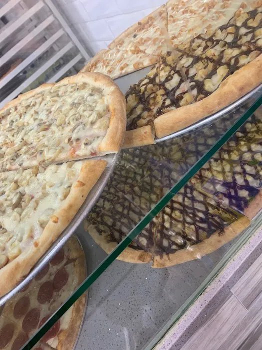 Soho $1.50 Cheese Pizza Picture 4
