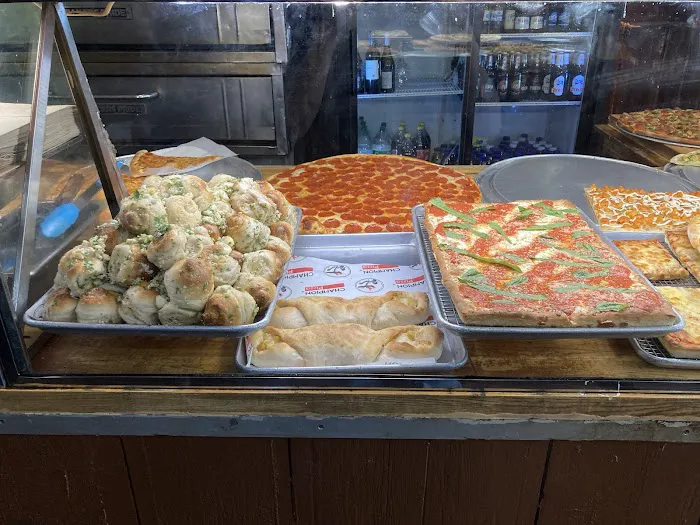 Champion Pizza - 5th Ave Picture 4