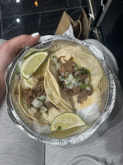 La Birria De Res Tacos Picture 10