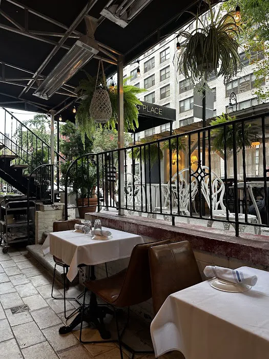 Pierre Loti Mediterranean Restaurant Picture 6