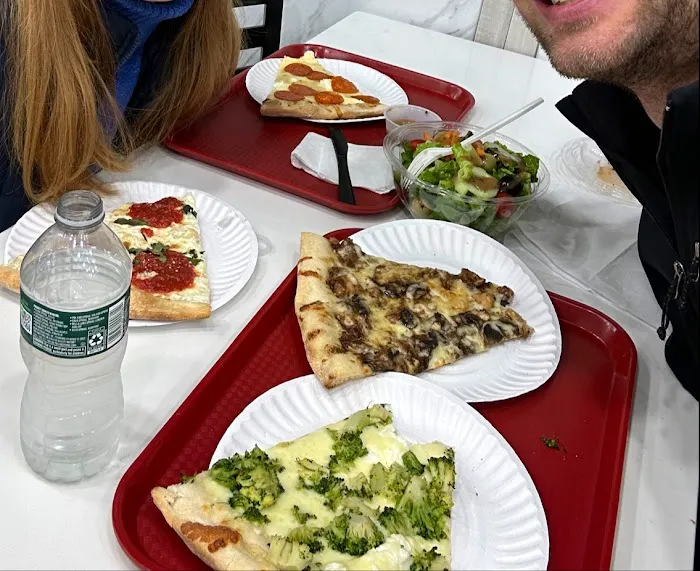 La Citta Pizzeria Picture 9