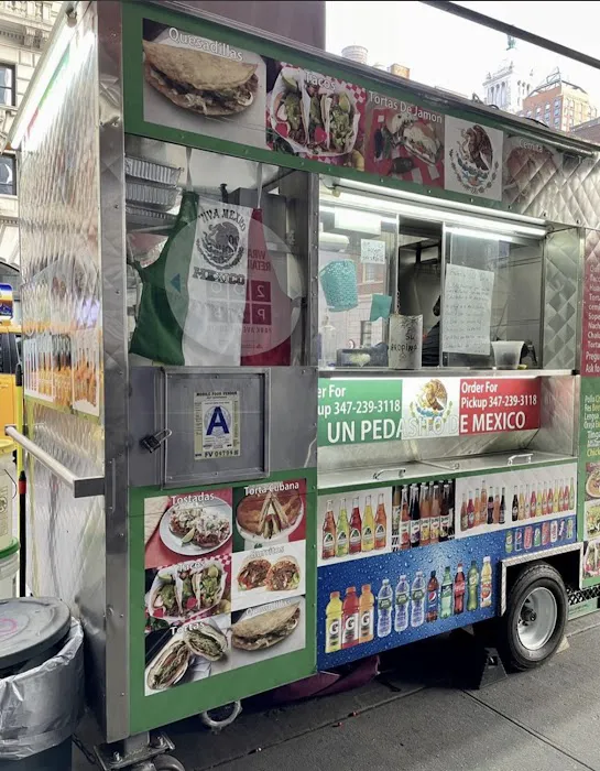 Un Pedacito de Mexico Food Cart Picture 3