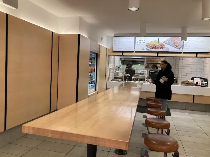 Chipotle Mexican Grill Picture 6