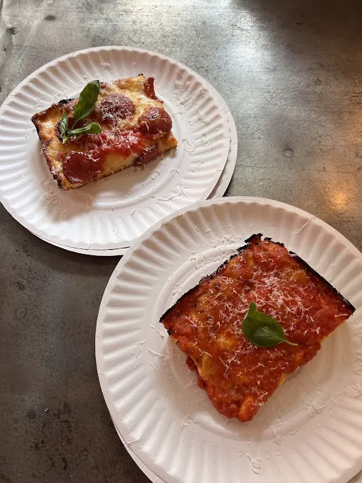 Nate’s Detroit Pizza Picture 3