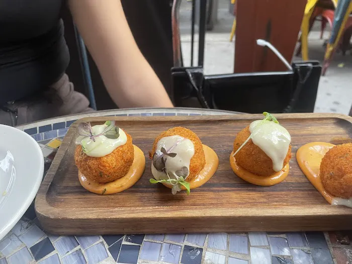 Yuca Bar & Restaurant Picture 1
