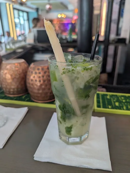 Yuca Bar & Restaurant Picture 3