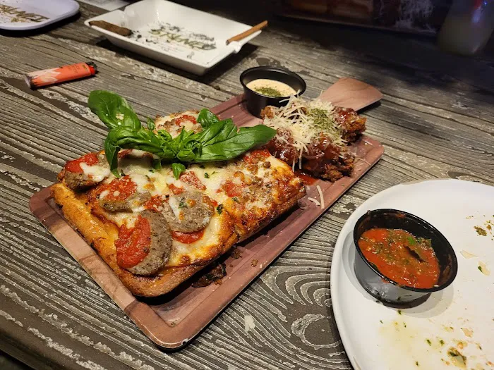 Stoned Pizza Picture 8