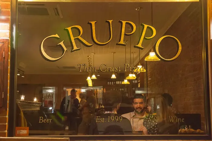 Gruppo NYC Thin Crust Pizza Picture 2