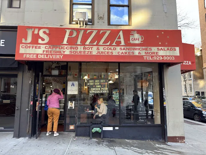 J's Pizza Picture 4