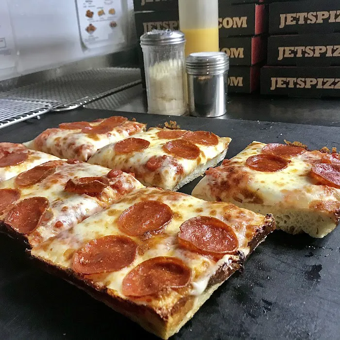 Jet's Pizza Picture 6
