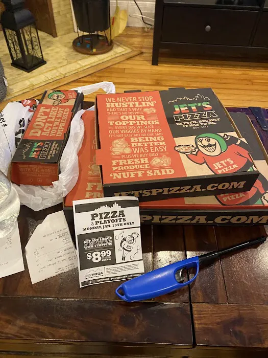 Jet's Pizza Picture 9