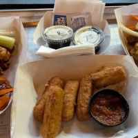 Dan and John's Wings Chelsea ico