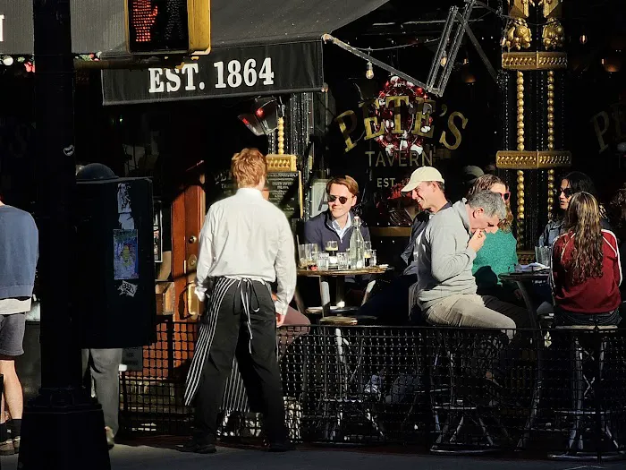 Pete's Tavern Picture 8