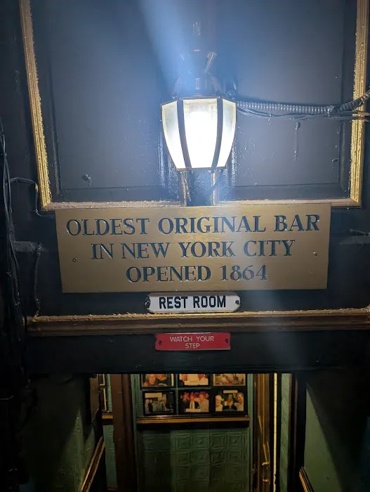 Pete's Tavern Picture 6