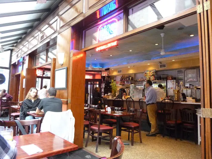 Gramercy Kitchen Picture 9