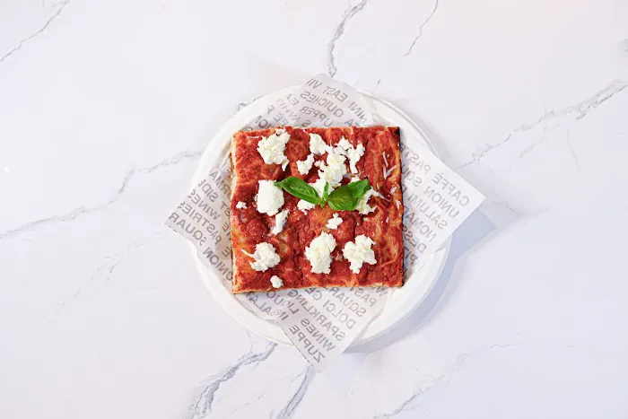 La Pizza by Tarallucci e Vino Picture 3
