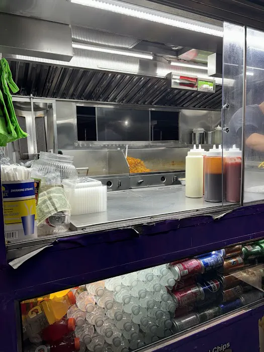 Halal in East Village Picture 10