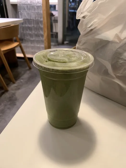 Mrs Green Salad&Juice Picture 3