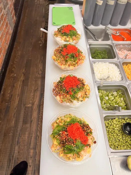 Poke and Roll Sushi Picture 10
