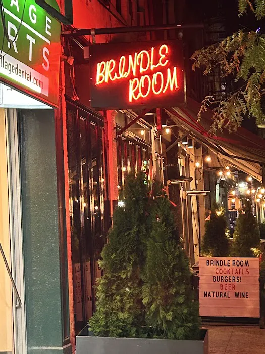 Brindle Room Picture 2