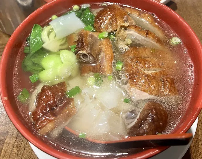 Mee Noodle Shop & Grill Picture 7