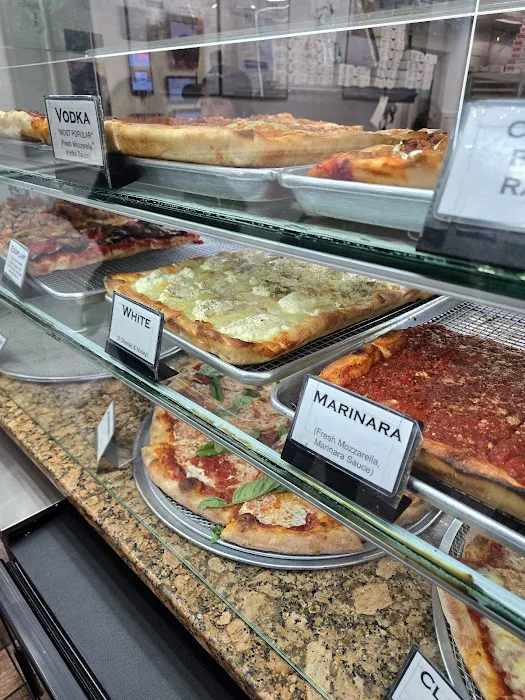 Village Square Pizza Picture 6