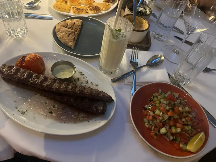 Shiraz Kitchen & Wine Bar Picture 8
