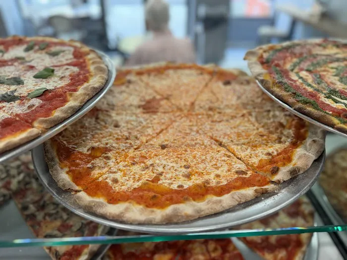 Baggios Pizzeria Picture 2