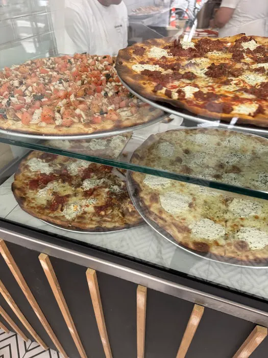 Baggios Pizzeria Picture 6
