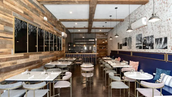 Willow Vegan Bistro And cocktail Bar Picture 2
