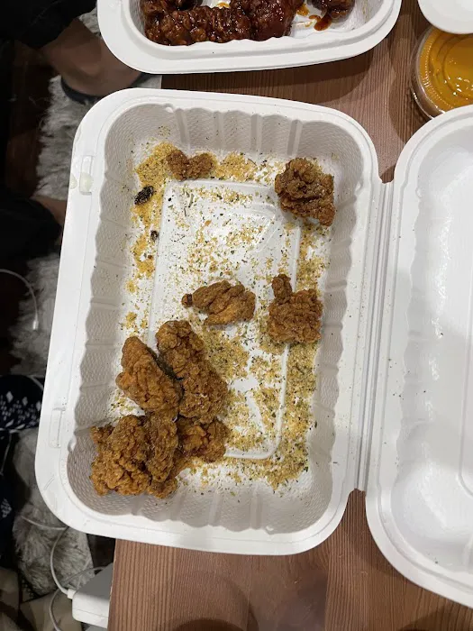 Wing SZN - East Village Picture 3